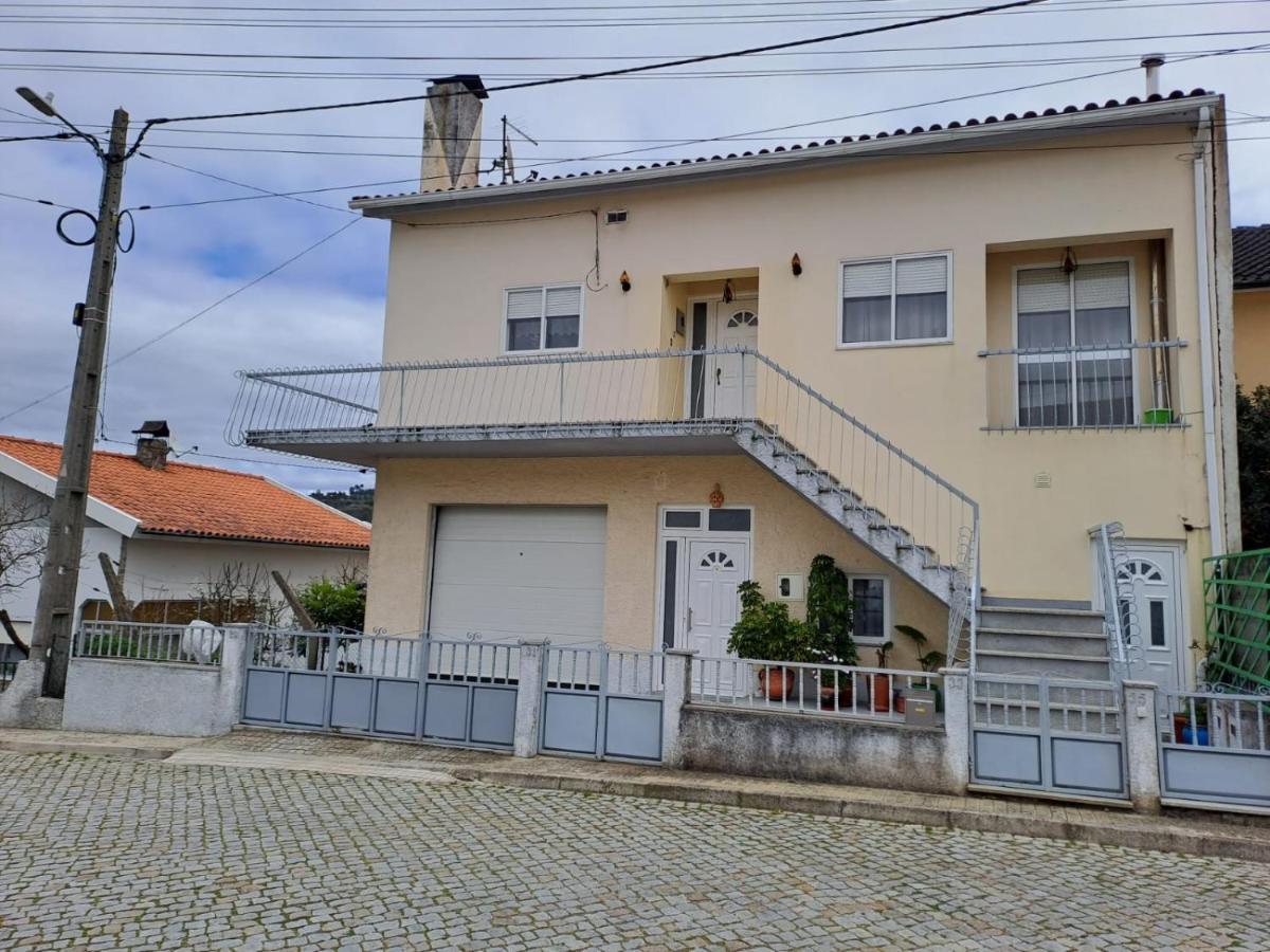Vivenda Azevedo Celorico Da Beira Exterior foto